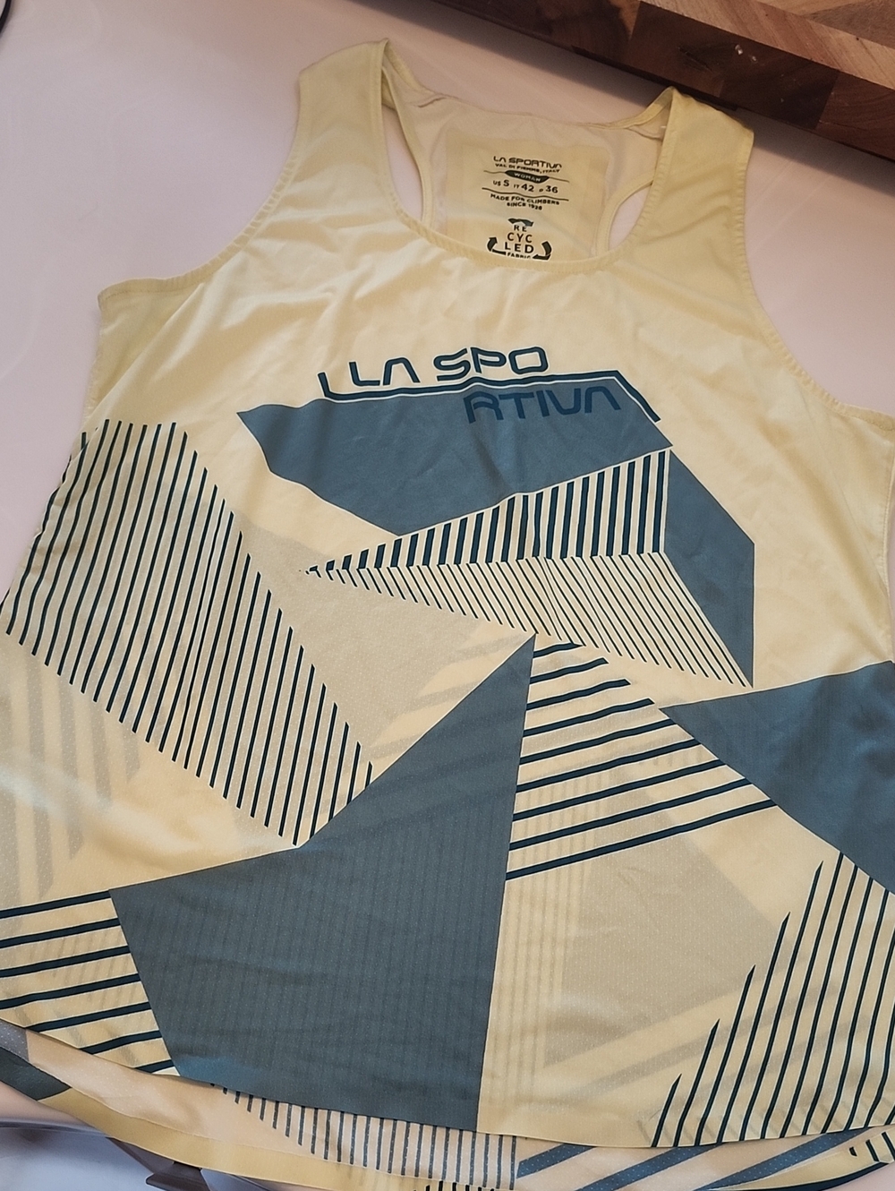 La Sportiva Men’s Pale Yellow Tank with Blue Geometric Print